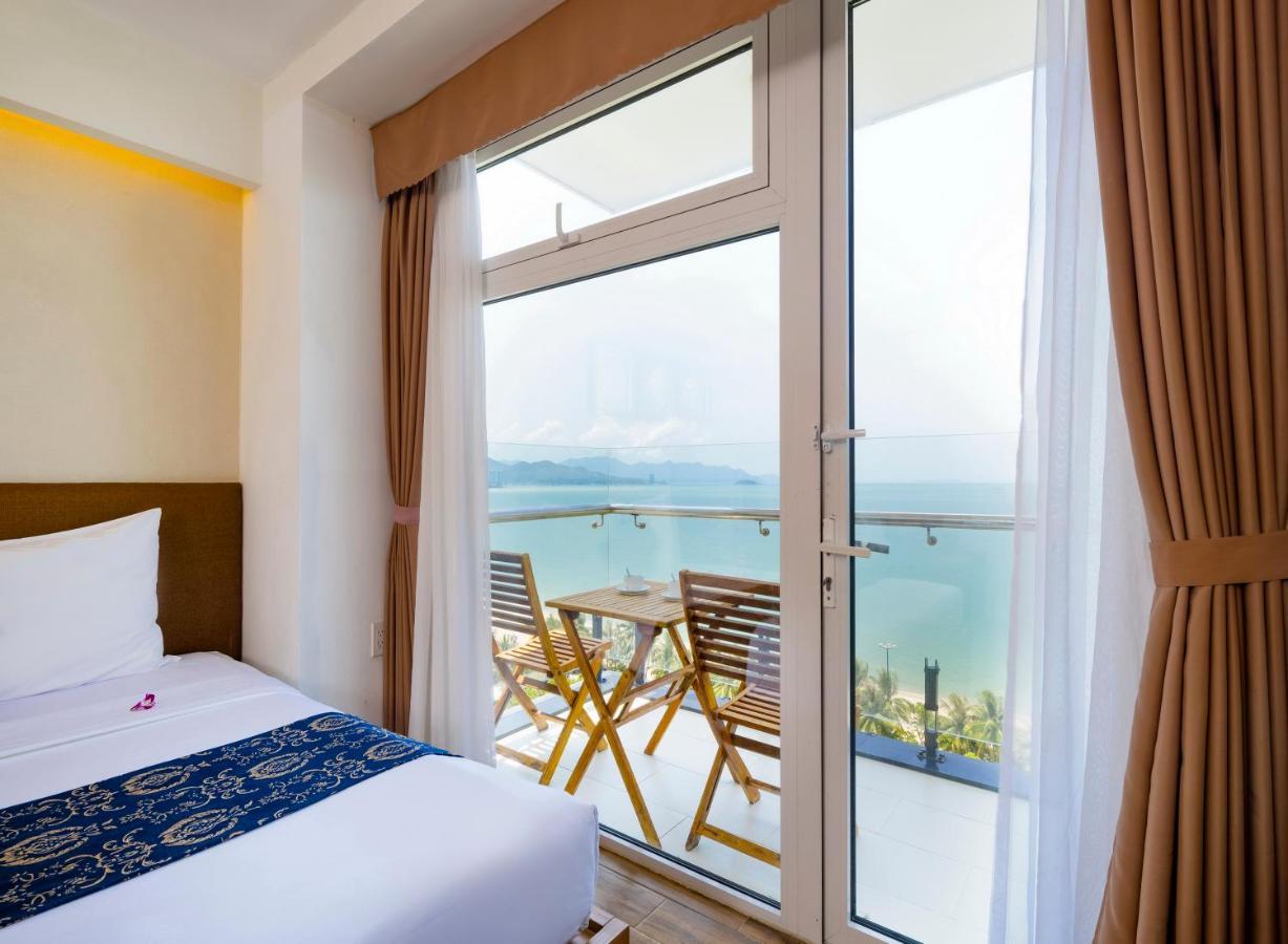 Saphia Hotel На Транг Екстериор снимка
