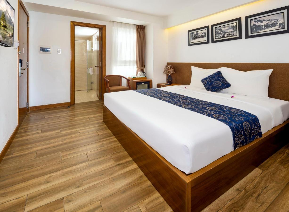 Saphia Hotel На Транг Екстериор снимка