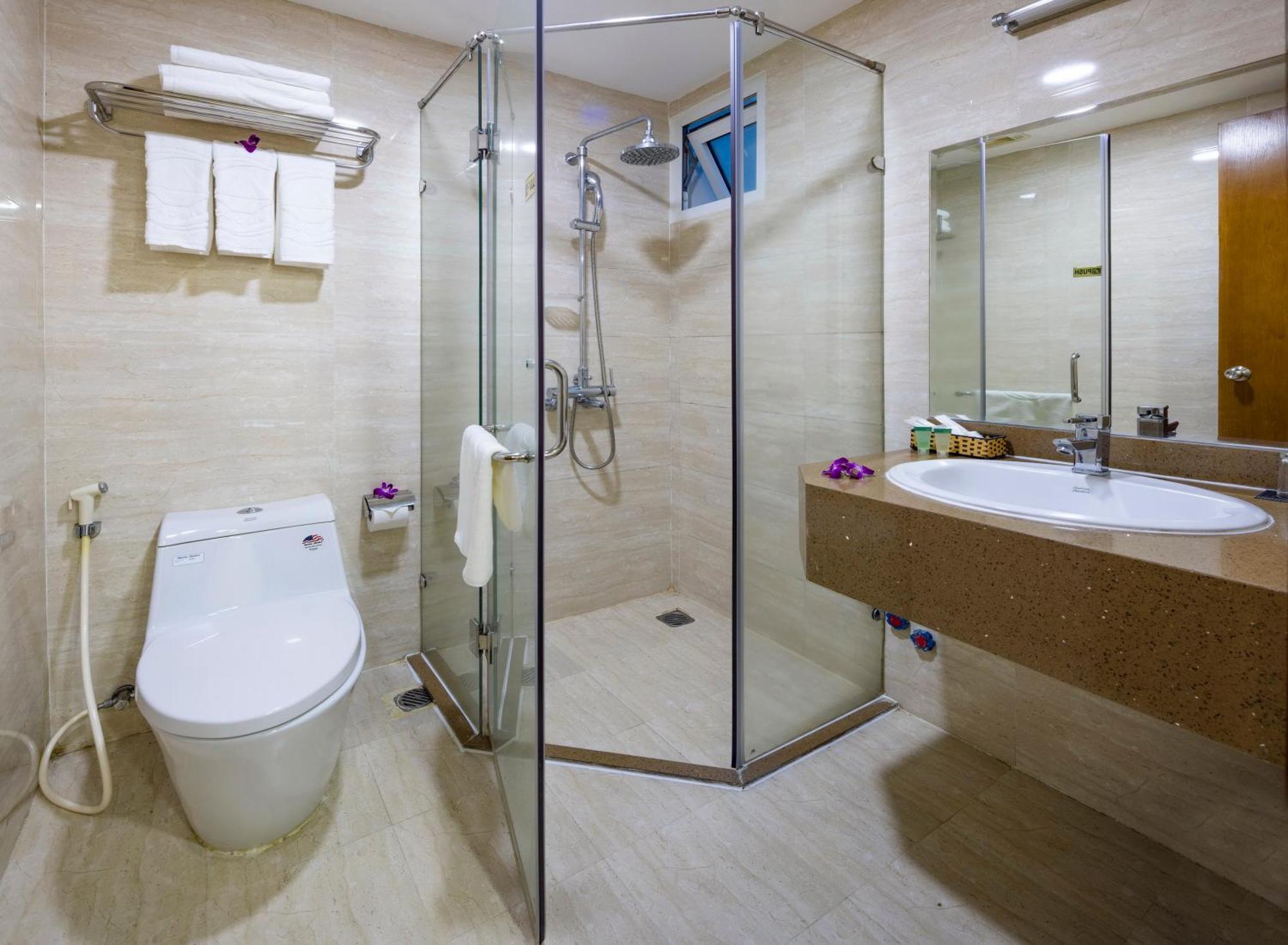 Saphia Hotel На Транг Екстериор снимка
